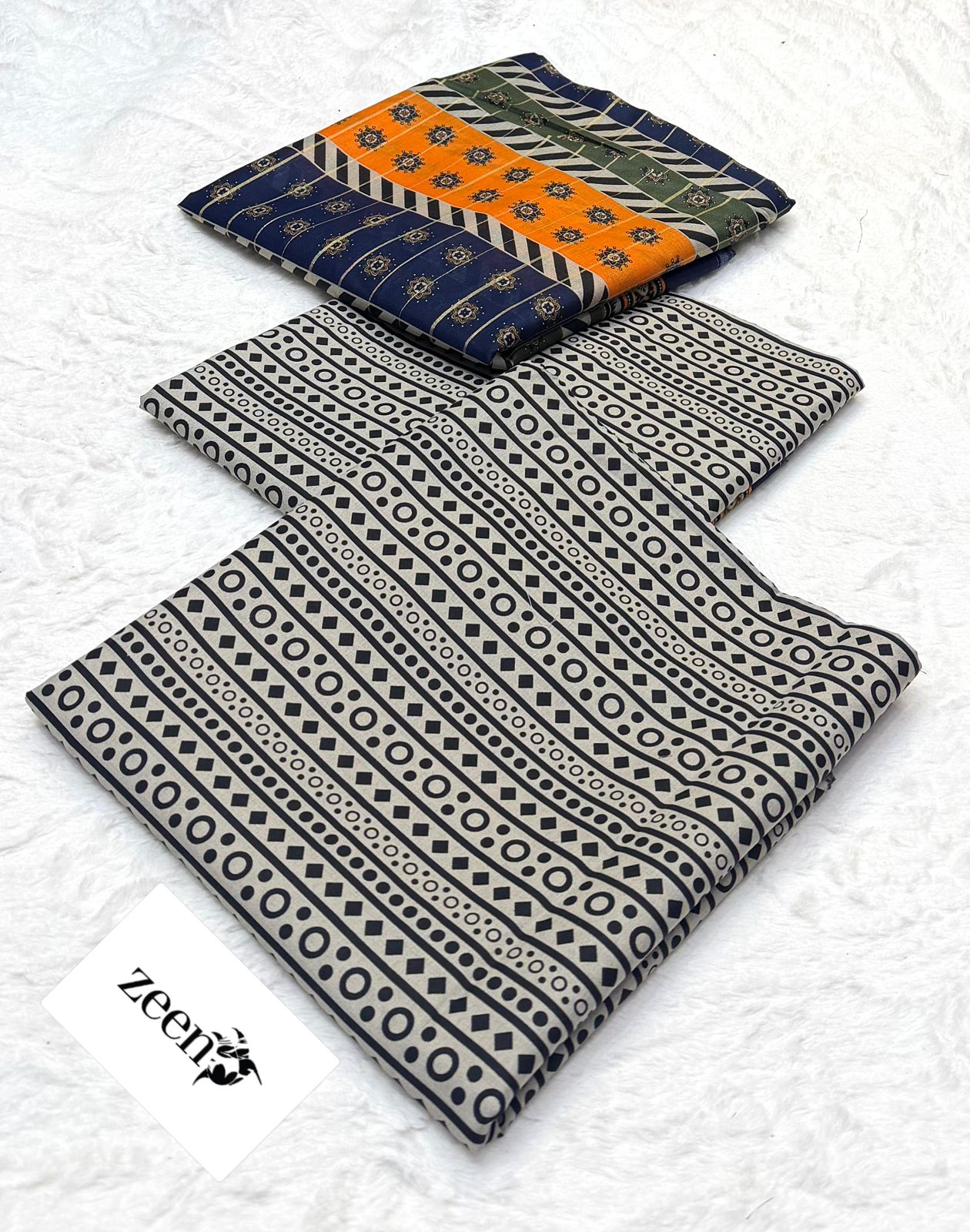 Classic Monochromatic Geometric Print with Signature Blue Duppata
