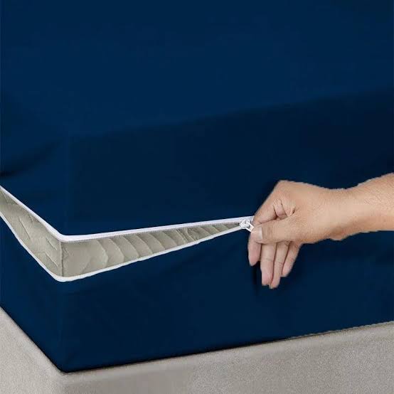 ZIPPER WATERPROOF MATTRESS Protector (Cover)